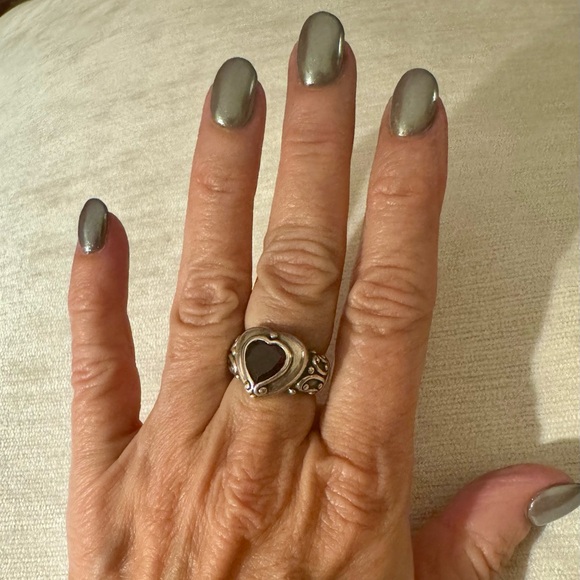Pre-loved Brighton ‘Prima Donna’ Sterling Silver and Garnet Ring. Size 6 - Picture 10 of 12